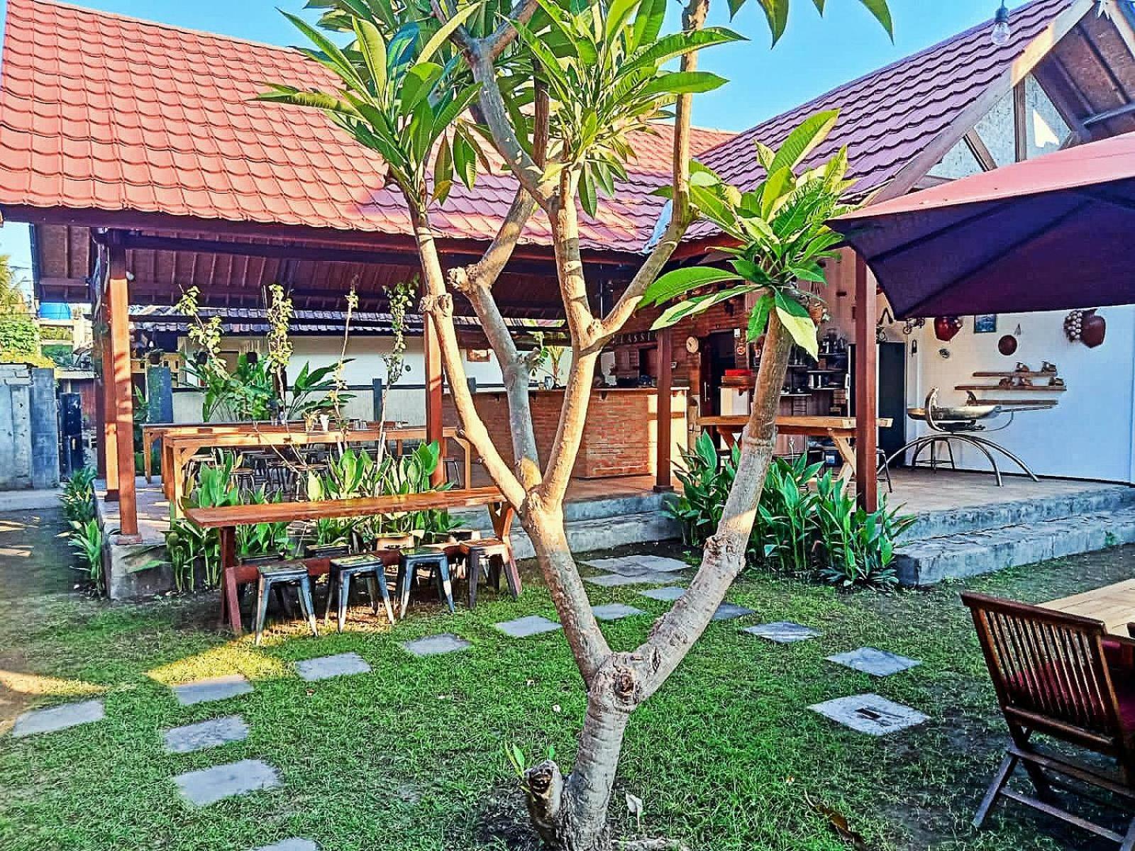 Classico Italiano Bed and Breakfast Gili Air Esterno foto