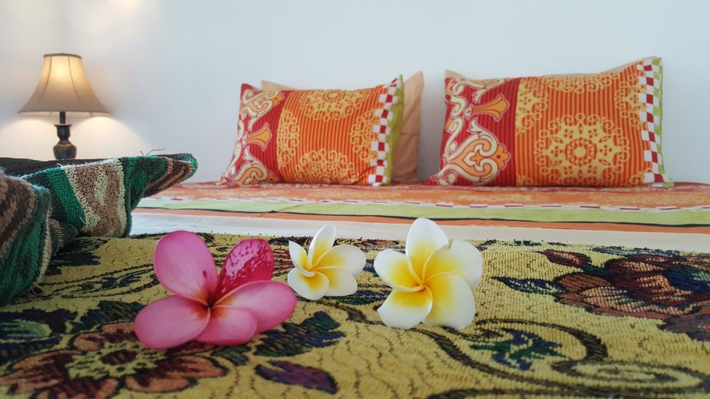 Classico Italiano Bed and Breakfast Gili Air Esterno foto
